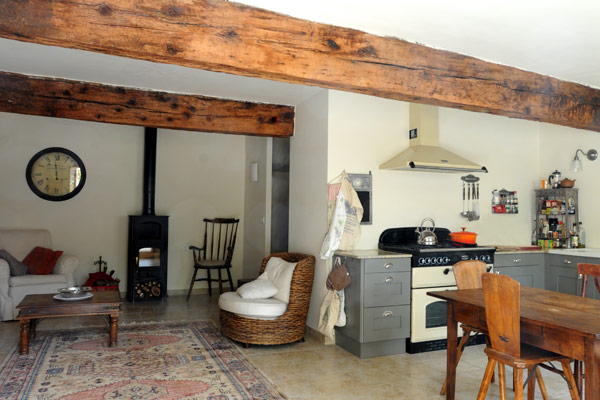 Architecte d'intérieur: aménagement d'un salon et d'une cuisine équipée, 05