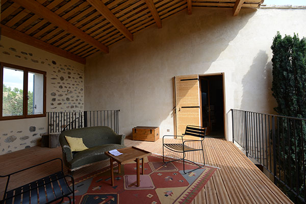 architecture, Sisteron, maison en pierre plancher bois